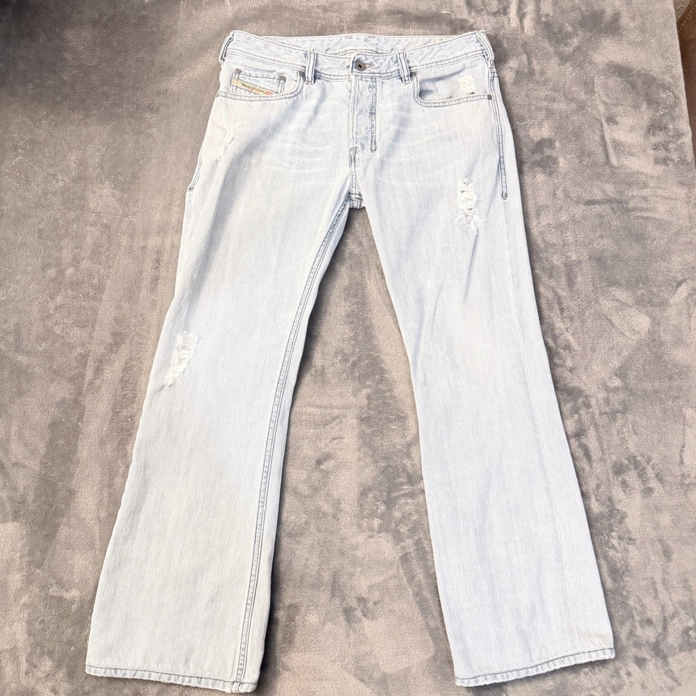 Diesel Zathan 008KJ Mens 33 Light Wash Distressed Bootcut Jeans Italy *Stain
